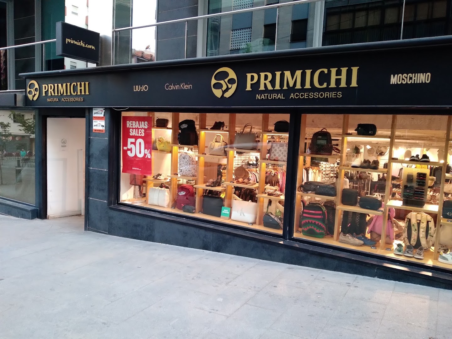 Primichi Stores - Tienda de ropa de primeras marcas - Calpe 6