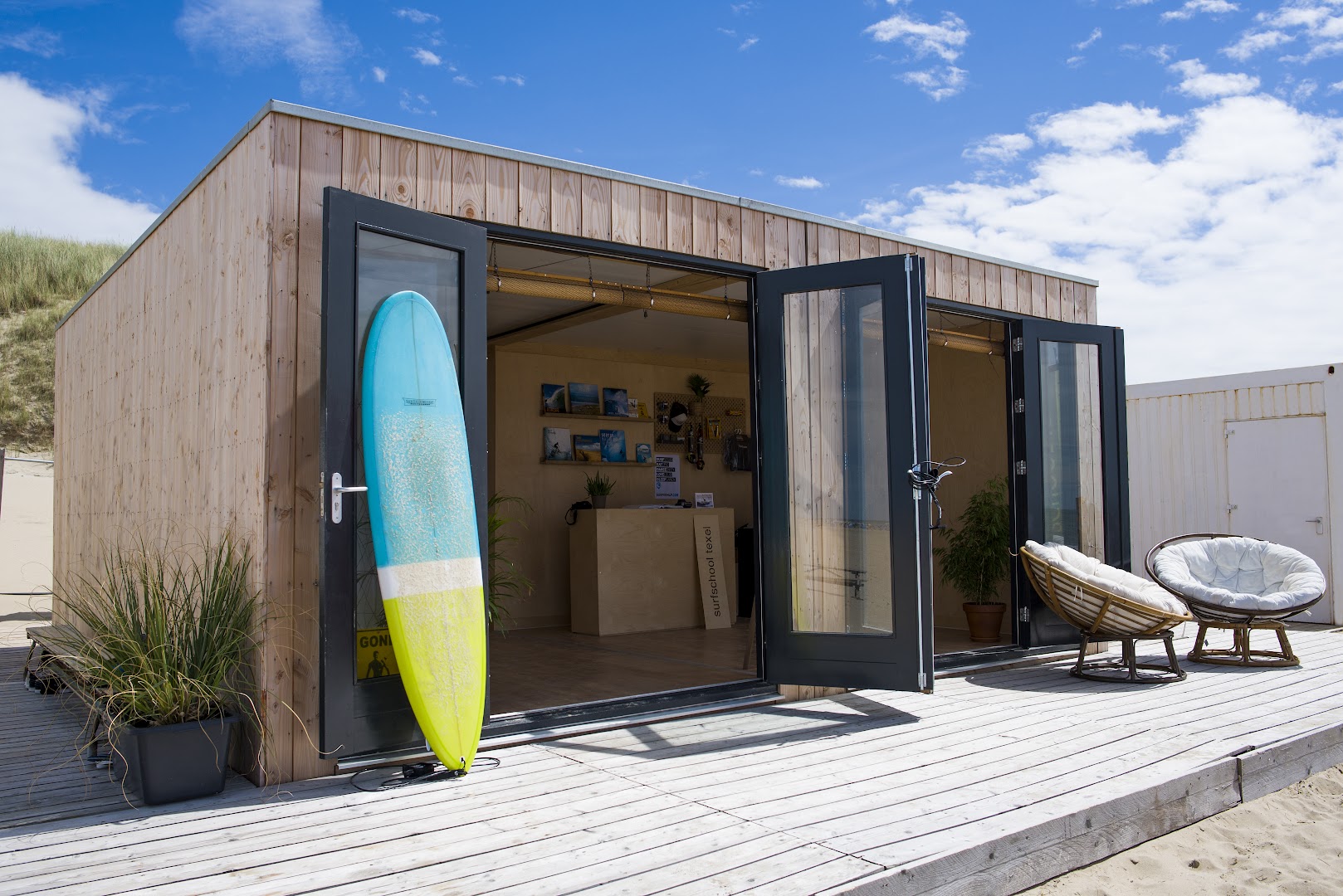 Surfschool Texel Paal 17